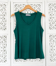 Load image into Gallery viewer, Antigua V Neck Vest