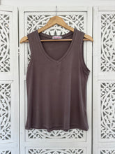 Load image into Gallery viewer, Antigua V Neck Vest