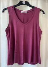 Load image into Gallery viewer, Antigua V Neck Vest