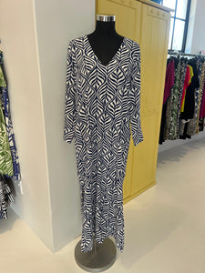 Longer Tunic in Navy & White Ornamental