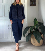 Load image into Gallery viewer, Barely Barrel Pants in Stretch Denim