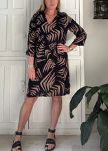 Load image into Gallery viewer, Tunis Tunic in Brown &amp; Black