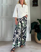 Load image into Gallery viewer, Tunic Shirt in Winter White Washer Cotton