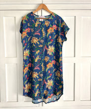 Load image into Gallery viewer, Summer Shift in Persian Floral