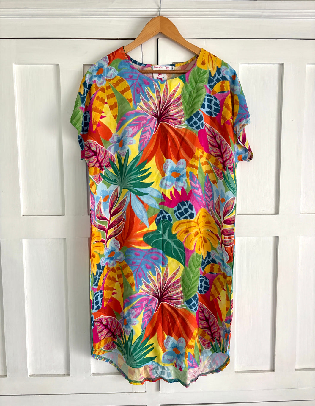 Summer Shift in Pineapple Tropical