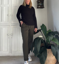 Load image into Gallery viewer, Roll-Hem Jogger in Military Green Ponti