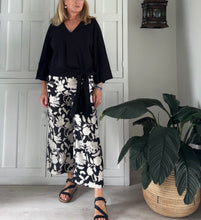 Load image into Gallery viewer, ON SALE - Kokomo Pants in Black, Cream and Brown Floral