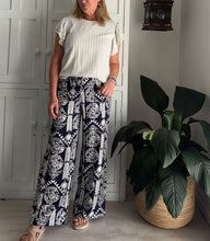 Load image into Gallery viewer, Wide Leg Pants in Dark Navy Grecian Fern