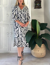 Load image into Gallery viewer, Tangier Tunic in Bold Black &amp; White