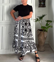 Load image into Gallery viewer, Maxi Frill Skirt in Black and White