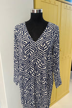 Load image into Gallery viewer, Longer Tunic in Navy &amp; White Ornamental