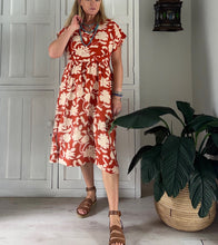 Load image into Gallery viewer, Malaga Dress in Rust and Cream