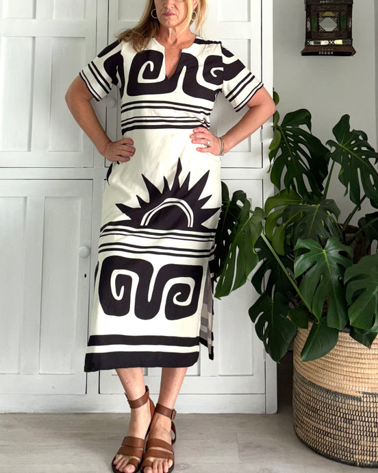 Mombasa Tunic in Black & Cream Bold Sun Print