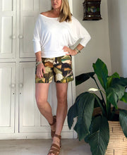 Load image into Gallery viewer, Koko Shorts LTD in Tuscan Valley Linen Blend