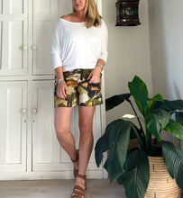 Load image into Gallery viewer, Koko Shorts LTD in Tuscan Valley Linen Blend