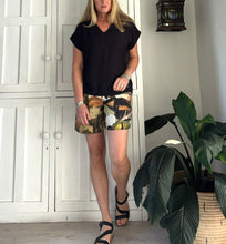 Load image into Gallery viewer, Koko Shorts LTD in Tuscan Valley Linen Blend