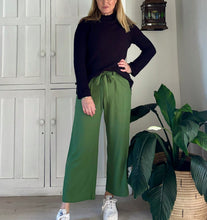 Load image into Gallery viewer, Kokomo Pants in Irish Green