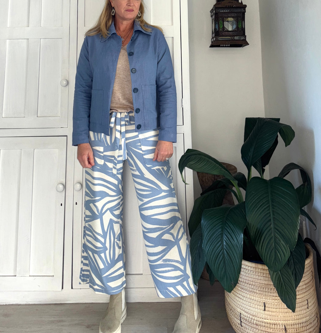 Shacket (Lined) in Soft Blue