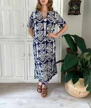 Load image into Gallery viewer, Mombasa Tunic in Navy and White